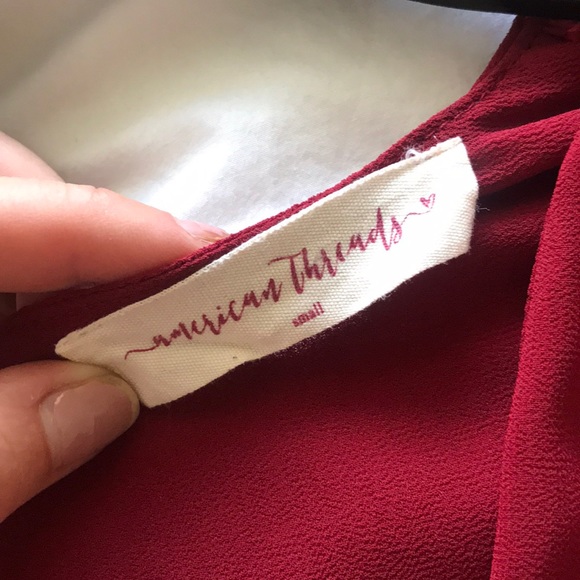 American threads long sleeve red romper V cut - Picture 3 of 4